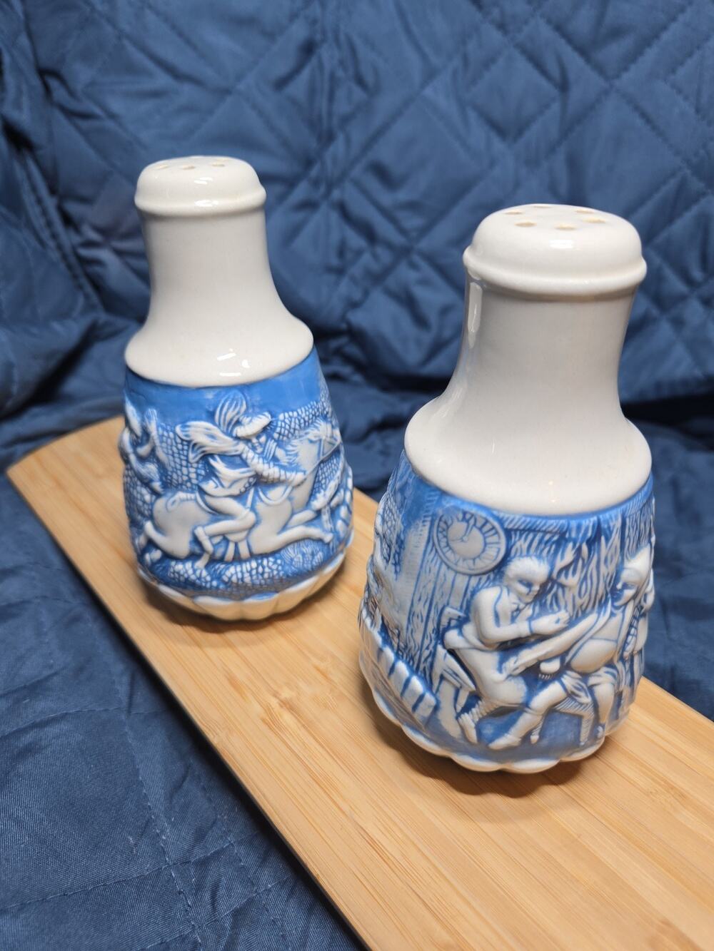 Retro Set of 2 Salt or Peppers Shakers Ceramic Horse & Rider & Stable Scene 1999